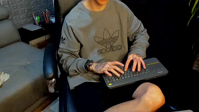 Dmtry6 online show from 02-27-25, 01:19