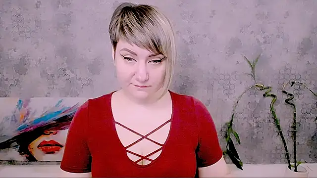 Snapshot of Djullia chatting on 03-09-26, 07:01 Djullia online show from 03-09-26, 07:01