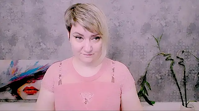 Snapshot of Djullia chatting on 04-07-26, 06:04 Djullia online show from 04-07-26, 06:04