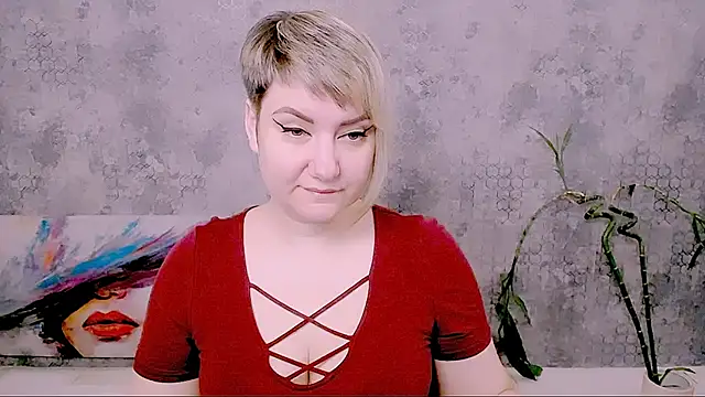 Snapshot of Djullia chatting on 03-26-26, 06:11 Djullia online show from 03-26-26, 06:11