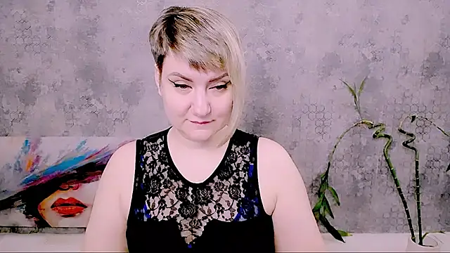 Djullia online show from 04-19-26, 05:08