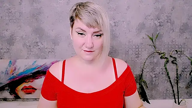 Snapshot of Djullia chatting on 07-18-26, 05:05 Djullia online show from 07-18-26, 05:05