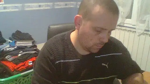 manubm03 online show from 12-02-25, 05:25