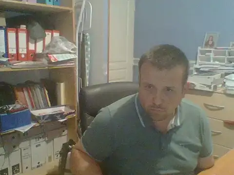 manubm03 online show from 05-06-26, 04:55