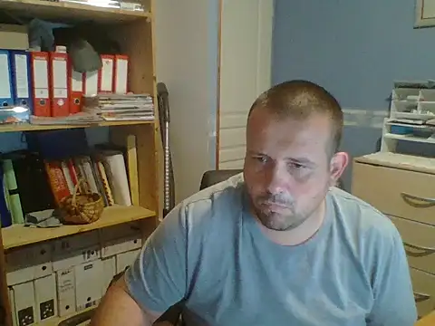 manubm03 online show from 07-24-26, 07:37