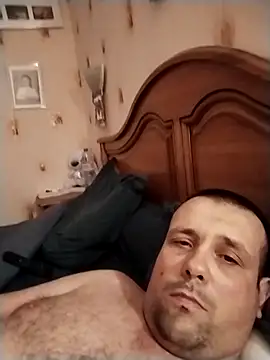 manubm03 online show from 12-16-25, 08:13