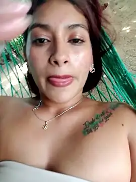 annie-19 online show from 10-10-25, 06:42