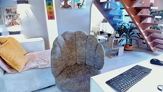 CelesteBreedlove online show from 09-09-25, 12:14