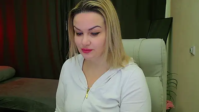 MishaMILF online show from 03-18-25, 09:23