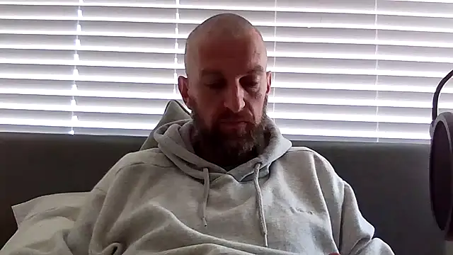 Matts1988 online show from 09-16-25, 01:45