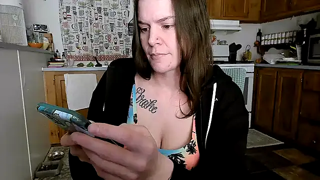 Snapshot of xodana chatting on 03-05-25, 12:49 xodana online show from 03-05-25, 12:49