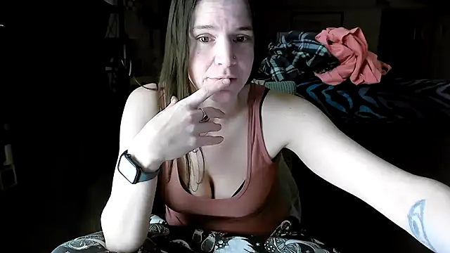 Snapshot of xodana chatting on 02-04-25, 12:19 xodana online show from 02-04-25, 12:19