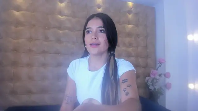 violet giraldo online show from 04-29-26, 07:09