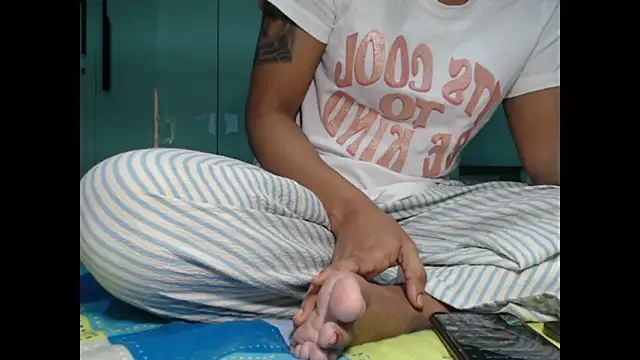 Snapshot of CuteRhea69 chatting on 02-27-26, 01:33 CuteRhea69 online show from 02-27-26, 01:33