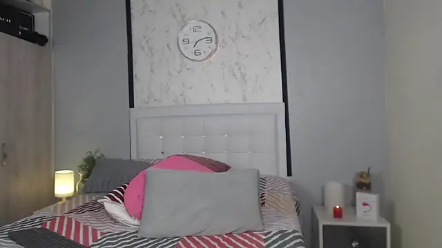Snapshot of Sofia_Blosom chatting on 02-14-25, 01:23 Sofia Blosom online show from 02-14-25, 01:23