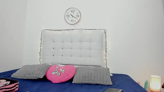 Sofia Blosom online show from 02-11-26, 03:17