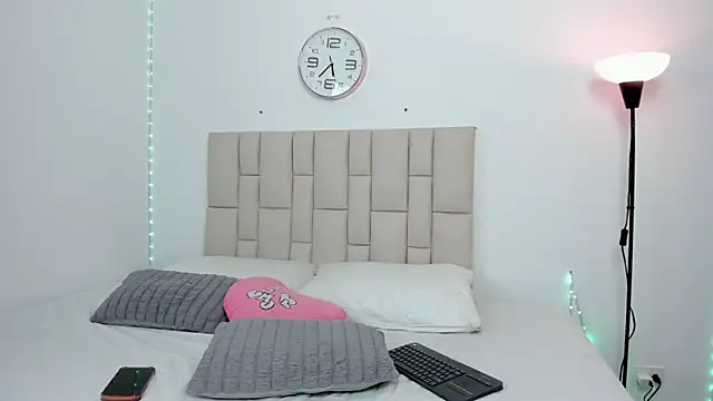 Sofia Blosom online show from 05-06-26, 10:36