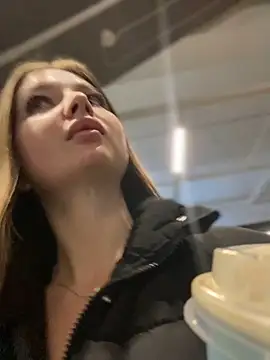 KrisMagnoly online show from 10-25-25, 04:51