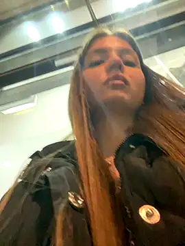 KrisMagnoly online show from 10-31-25, 03:08