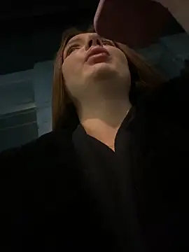 KrisMagnoly online show from 11-08-25, 04:32