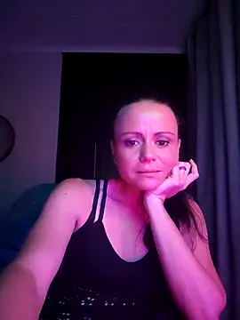 MrsBunnyBum online show from 04-07-26, 05:37