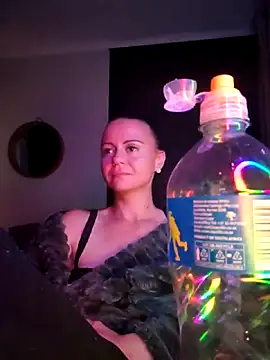 MrsBunnyBum online show from 04-15-26, 07:51