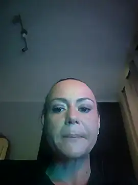 MrsBunnyBum online show from 04-12-26, 10:51