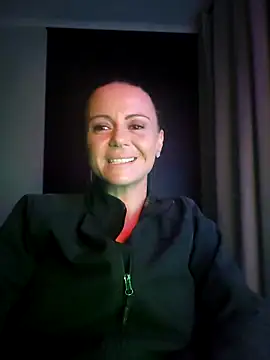 MrsBunnyBum online show from 04-20-26, 05:14