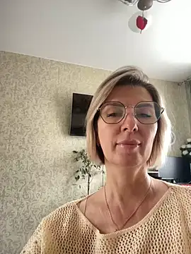 Snapshot of sensualEmilia chatting on 06-15-26, 07:08 sensualEmilia online show from 06-15-26, 07:08