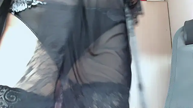 sensualEmilia online show from 03-02-25, 10:23