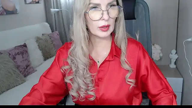 sensualEmilia online show from 02-11-25, 07:05