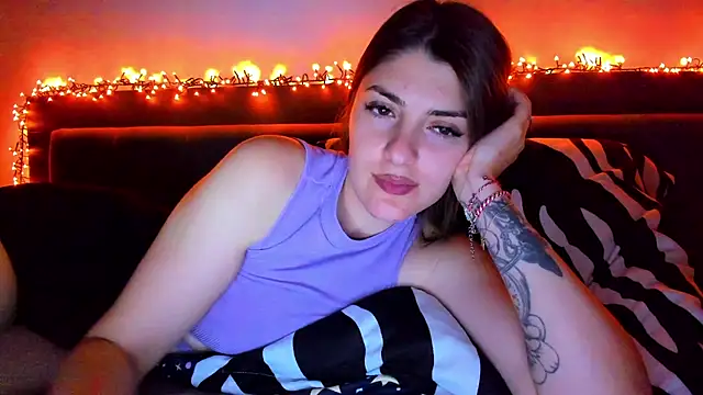 Snapshot of Fountainsquirtalexandra chatting on 03-21-25, 05:23 Fountainsquirtalexandra online show from 03-21-25, 05:23