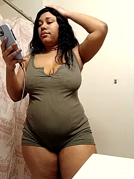 Snapshot of RavenWatts chatting on 01-30-25, 02:15 RavenWatts online show from 01-30-25, 02:15