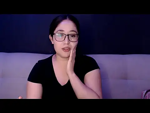 YummymeowW online show from 06-13-26, 12:52