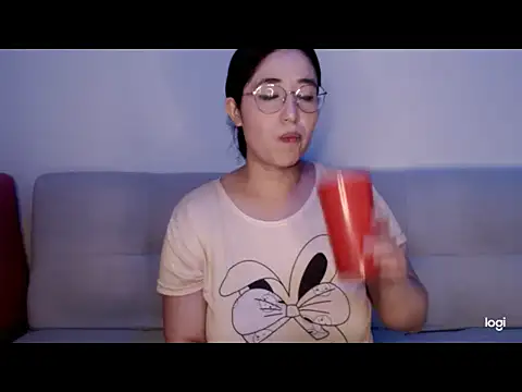 YummymeowW online show from 06-23-26, 03:15