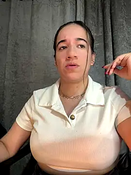 Snapshot of Antonellachic73 chatting on 12-06-24, 03:24 Antonellachic73 online show from 12-06-24, 03:24