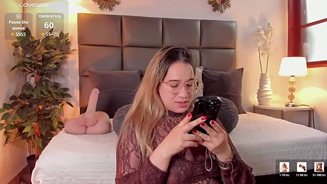 Antonellachic73 online show from 04-22-26, 07:09