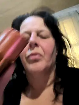 Snapshot of davisdesires@xh chatting on 09-29-25, 12:33 davisdesiresxh online show from 09-29-25, 12:33