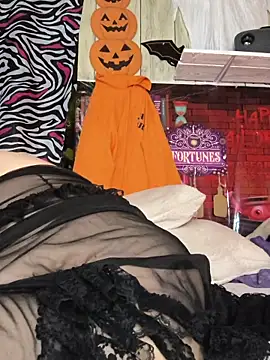 davisdesiresxh online show from 10-31-25, 12:46