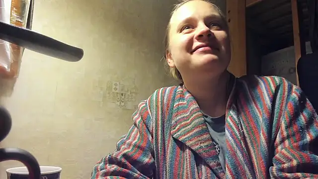 FrumCake online show from 02-08-25, 06:33