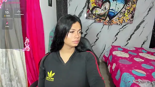 Snapshot of andromeda_xx chatting on 05-09-26, 01:03 andromeda xx online show from 05-09-26, 01:03