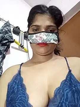Shreya-Shetty09 online show from 10-24-25, 03:33