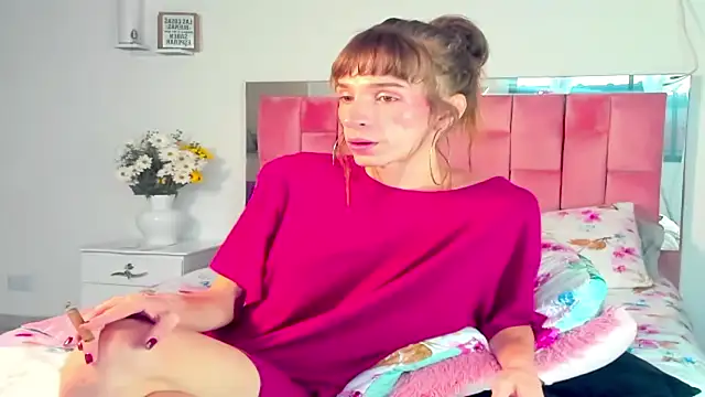 the queen aleja online show from 11-14-25, 12:53