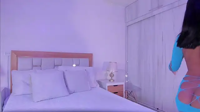 mia hank online show from 03-31-26, 01:46