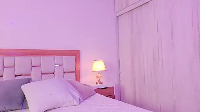 mia hank online show from 05-23-26, 11:53