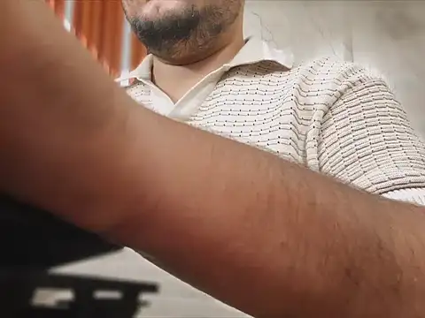 Snapshot of A4h_odin1 chatting on 10-11-25, 08:04 A4h odin1 online show from 10-11-25, 08:04