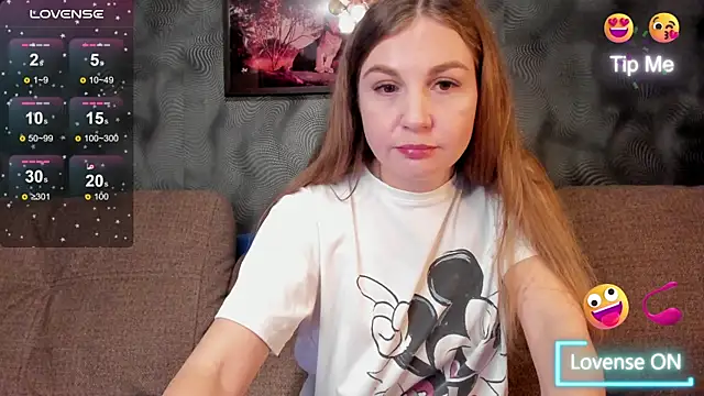 CassieMils online show from 11-26-25, 03:28