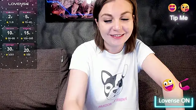 Snapshot of CassieMils chatting on 06-27-26, 06:47 CassieMils online show from 06-27-26, 06:47