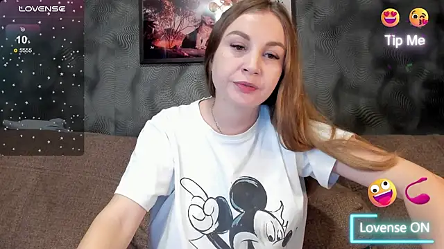 Snapshot of CassieMils chatting on 09-13-25, 07:36 CassieMils online show from 09-13-25, 07:36