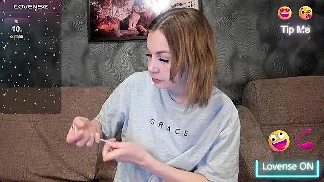 CassieMils online show from 05-06-26, 09:24